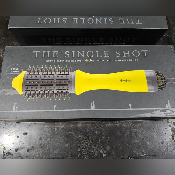 Drybar The Single Shot Round Blow-Dryer Brush - Picture 2 of 4